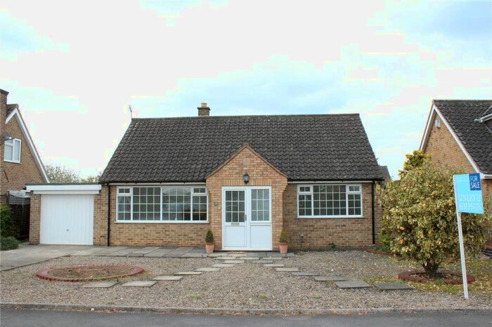 3 Bedroom Detached Bungalow To Rent In Meadlands, Appletree Village, York, YO31