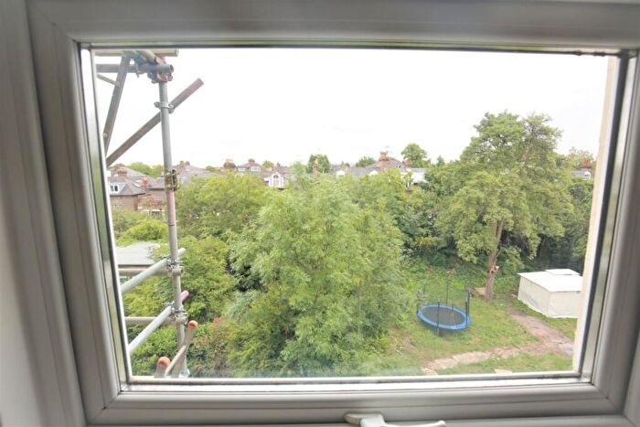 1 Bedroom Flat To Rent In Camden Road, London, N7