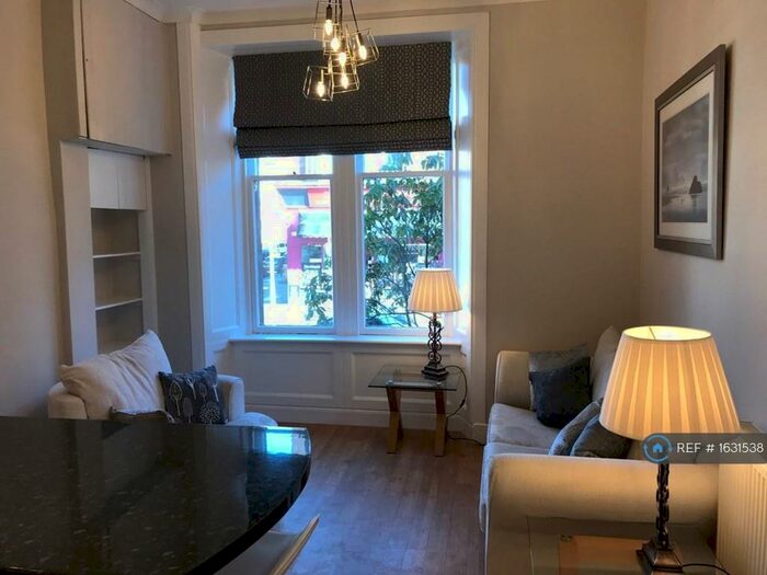 2 Bedroom Flat To Rent In Dudley Drive, Glasgow, G12