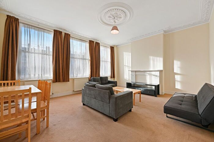 3 Bedroom Maisonette To Rent In Cricklewood Broadway, London, NW2