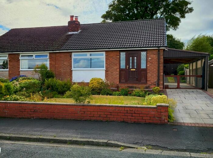 2 Bedroom Bungalow To Rent In Greenfields Close, Hindley, Wigan, WN2