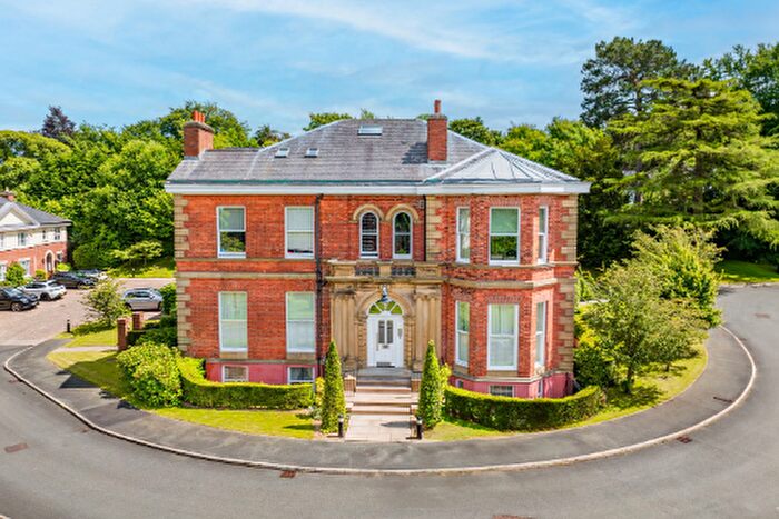 2 Bedroom Property To Rent In St Hilarys Park, Alderley Edge, SK9