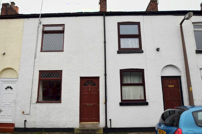 2 Bedroom Property To Rent In Ryle Street, Macclesfield, Cheshire, SK11