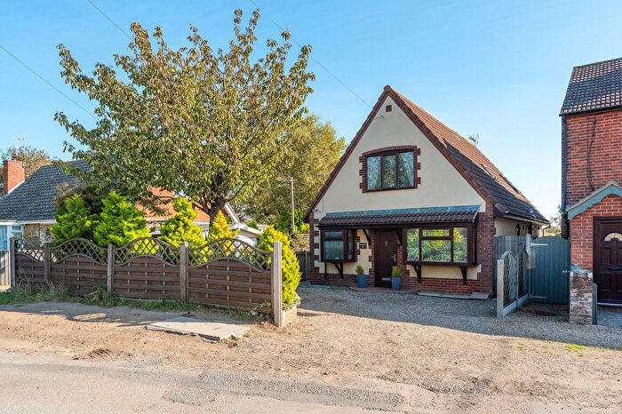 4 Bedroom Detached Bungalow For Sale In Green Lane, Kessingland, NR33