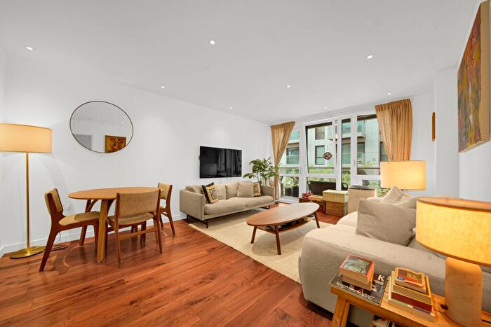 2 Bedroom Apartment To Rent In Rivulet Apartments, Devan Grove, Woodberry Down, London, N4
