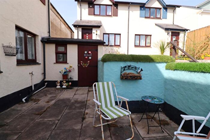 2 Bedroom End Of Terrace House For Sale In Old Inn, Well Street, Torrington, EX38