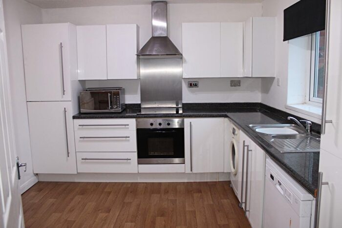 3 Bedroom Property To Rent In Cae'r Fron, Holywell, CH8