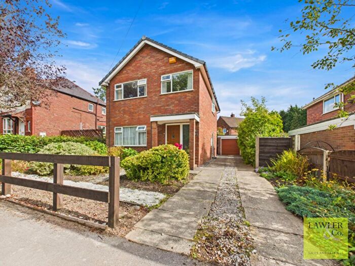 3 Bedroom Detached House For Sale In Heys Avenue, Romiley, Stockport, Cheshire, SK6