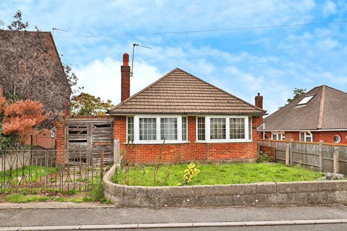 3 Bedroom Bungalow For Sale In Argyll Road, Poole, Dorset, BH12