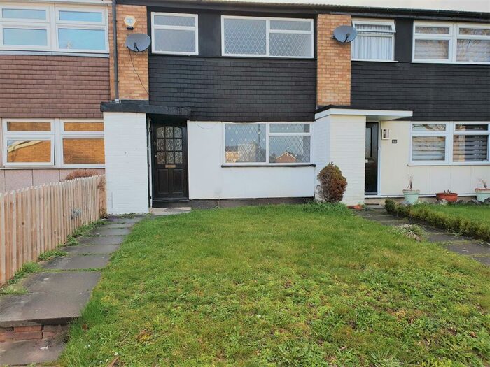 3 Bedroom Terraced House To Rent In Thrales Close, Luton, LU1