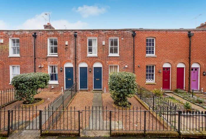 5 Bedroom Semi-Detached House To Rent In Kirbys Lane, Canterbury, CT2