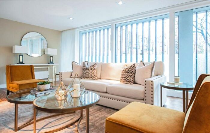 2 Bedroom Flat To Rent In Fulham Road, London, SW3