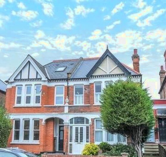 4 Bedroom Terraced House To Rent In Valley Road, Streatham Hill SW16