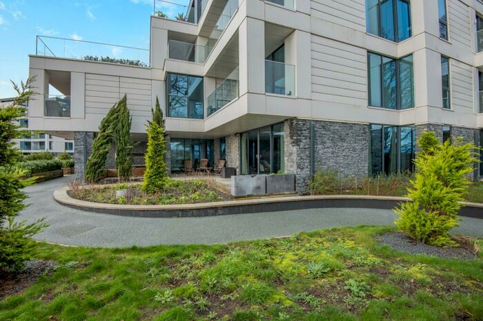 3 Bedroom Flat For Sale In Martello House, Encombe, Sandgate, Kent, CT20