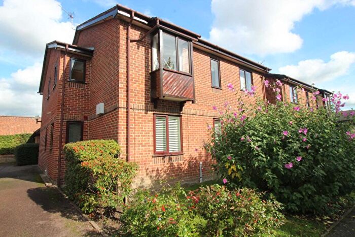 1 Bedroom Apartment To Rent In Poets Chase, Aylesbury, HP21