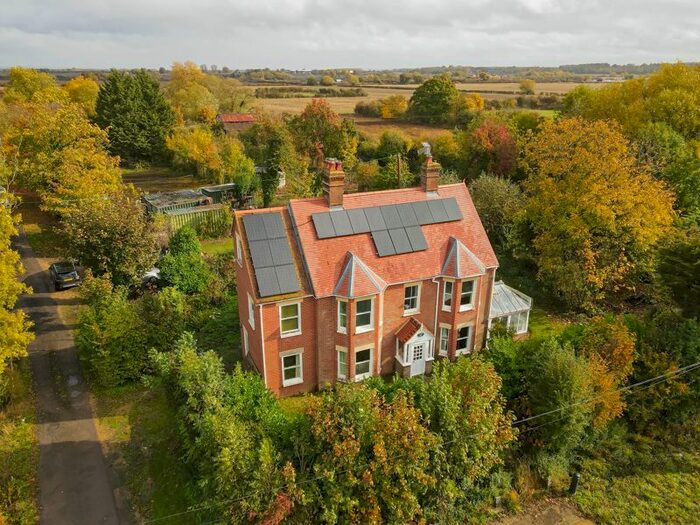 6 Bedroom Detached House For Sale In Faringdon Road, East Challow, Wantage, OX12