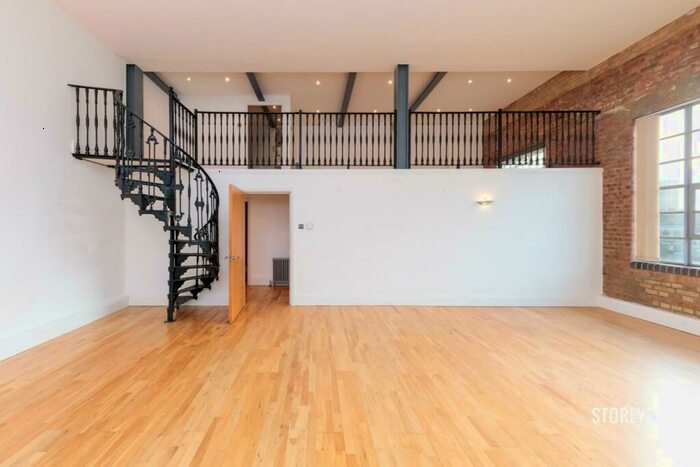 2 Bedroom Duplex To Rent In Shepherdess Place, Shoreditch, London, N1