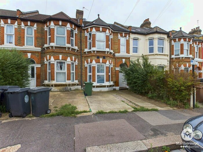 1 Bedroom Flat To Rent In Clarendon Road, Leytonstone, London, E11