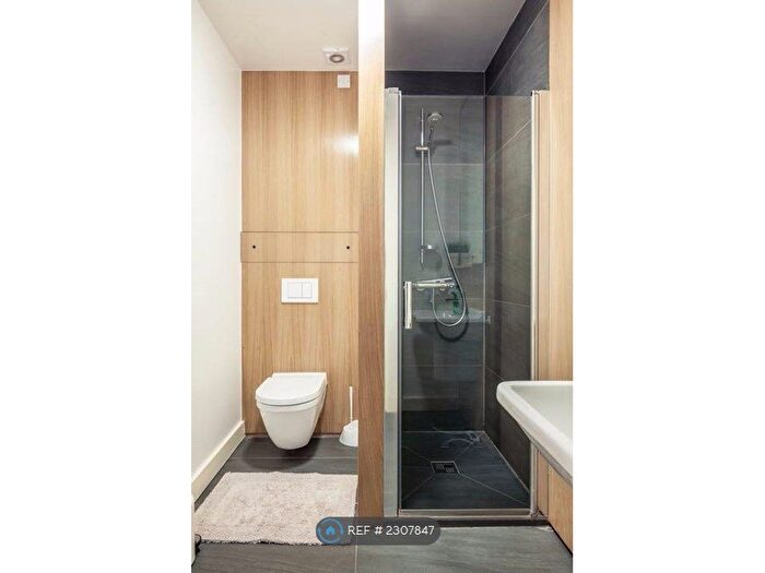 1 Bedroom Flat To Rent In Old Kent Road, London, SE1