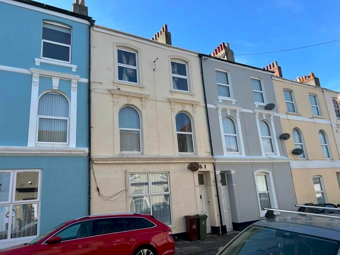 1 Bedroom Flat To Rent In Admiralty Street, Stonehouse, Plymouth, PL1