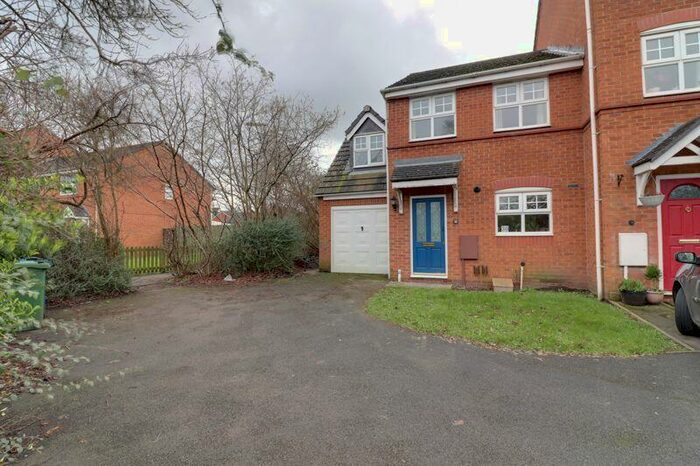 3 Bedroom Town House To Rent In Hainer Close, Meadowcroft Park, Stafford, ST17