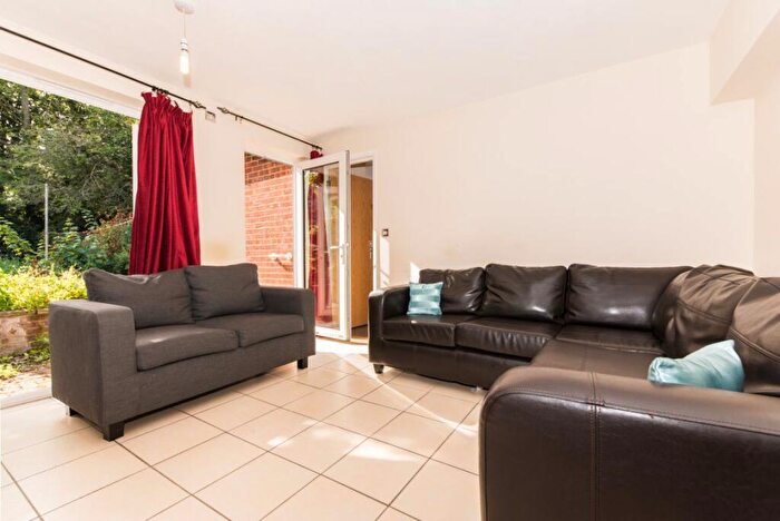 6 Bedroom House To Rent In Shipman Avenue, Canterbury, CT2