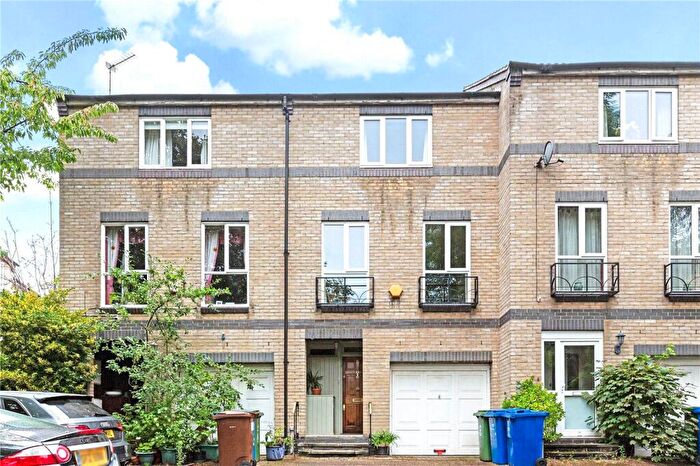 4 Bedroom Terraced House To Rent In Cookham Crescent, London, SE16