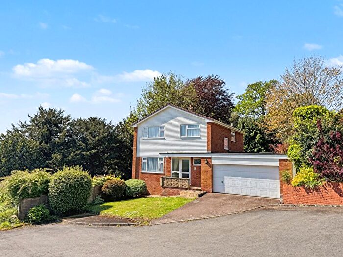 4 Bedroom Detached House For Sale In Pine Close, Tiverton, EX16