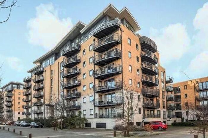 2 Bedroom Flat To Rent In Stretton Mansions, Cutty Sark, Deptford, Greenwich, London, SE8
