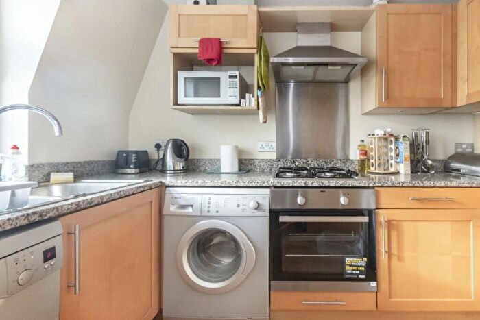 1 Bedroom Flat To Rent In Finchley Road, Hampstead, NW3