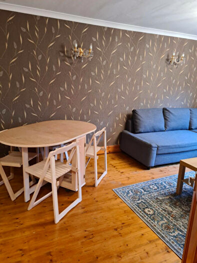 2 Bedroom Apartment To Rent In Lady Nairne Loan, Edinburgh, EH8