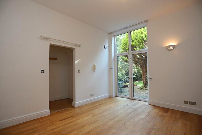 3 Bedroom Apartment To Rent In Bentley Road, Liverpool, L8