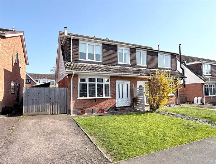 3 Bedroom Semi Detached House For Sale In Bowbridge Gardens, Bottesford, NG13