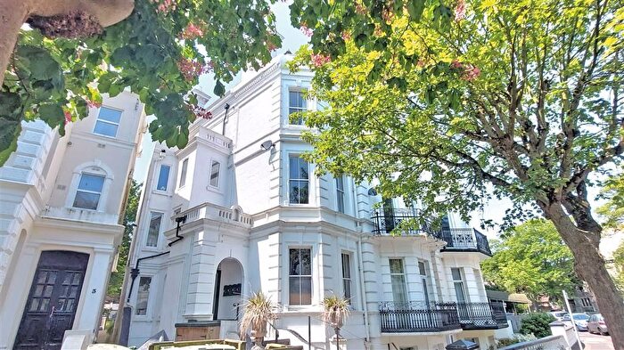2 Bedroom Flat To Rent In Trinity Crescent, Folkestone, CT20