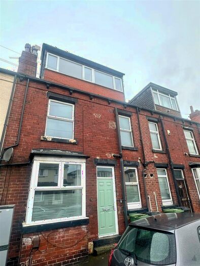3 Bedroom House To Rent In Brooklyn Place, Leeds, LS12