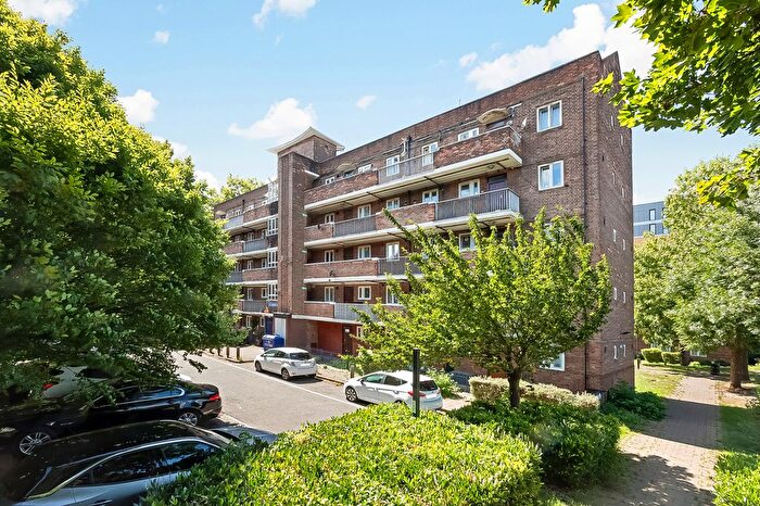 2 Bedroom Flat For Sale In Welland Street, Greenwich, SE10