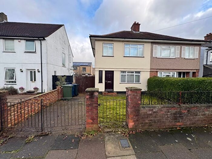 3 Bedroom Semi Detached House For Sale In Edward Road, Northolt, UB5