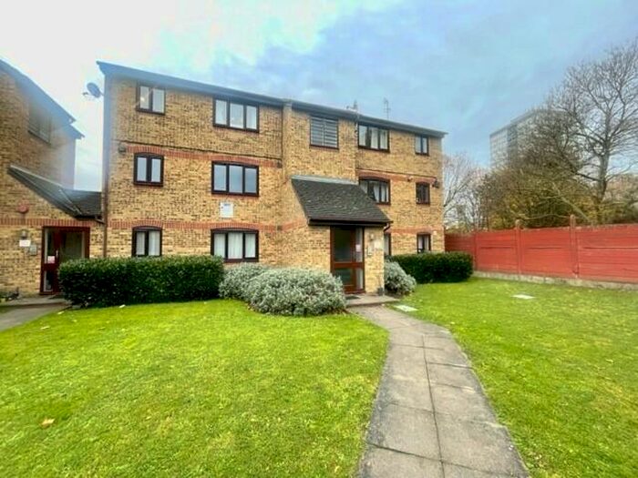 1 Bedroom Flat To Rent In Britten Court, E15