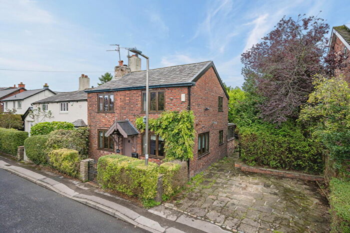 3 Bedroom Semi-Detached House For Sale In Flowery Field, Woodsmoor, Stockport, SK2