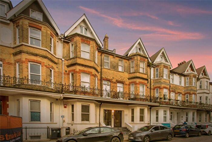 1 Bedroom Flat For Sale In West Hill Road, Bournemouth, Dorset, BH2