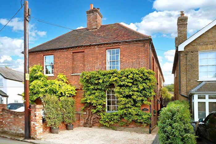 3 Bedroom Semi-detached House For Sale In Wooburn Town, Buckinghamshire, HP10