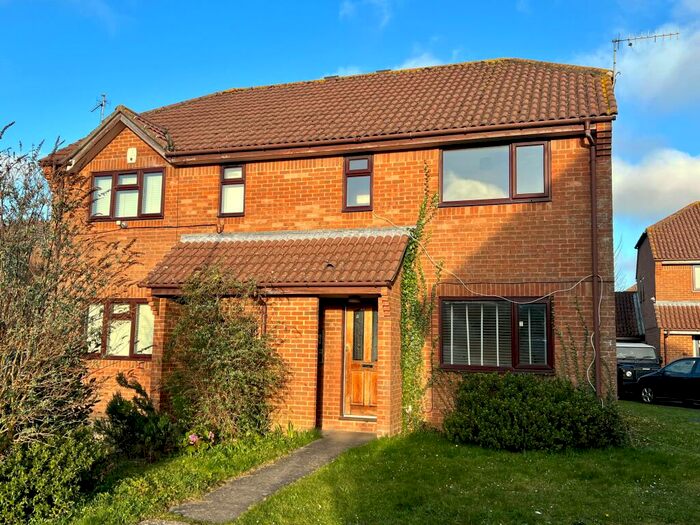 2 Bedroom Semi-Detached House To Rent In Hodcombe Close, Langney, BN23