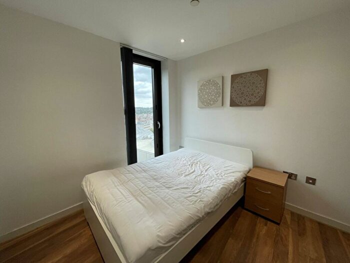 2 Bedroom Apartment To Rent In City Loft, St Pauls Square, Sheffield, S1