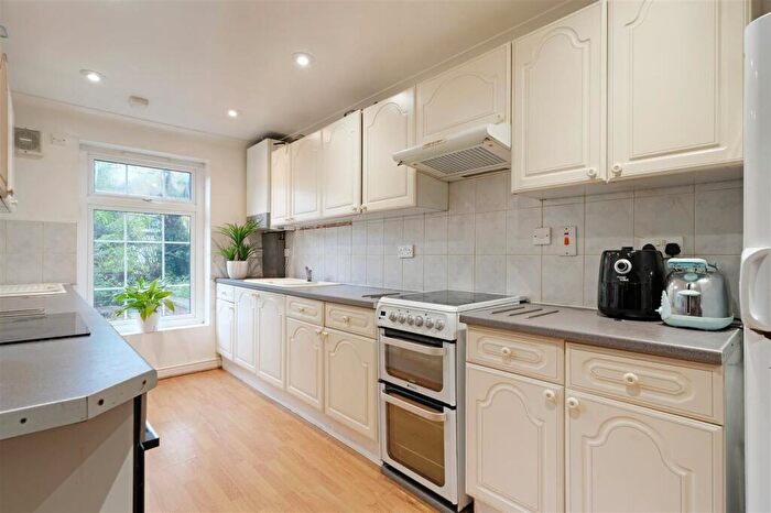 8 Bedroom House To Rent In Endcliffe Terrace Road, Broomhill, S11