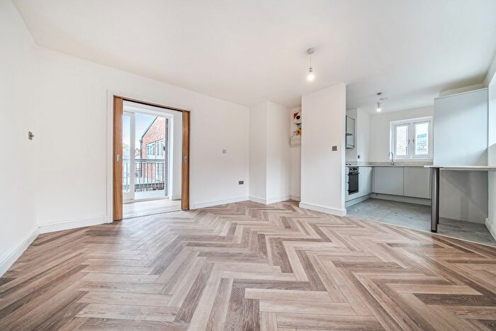 2 Bedroom Flat For Sale In Mercy Terrace, London, SE13