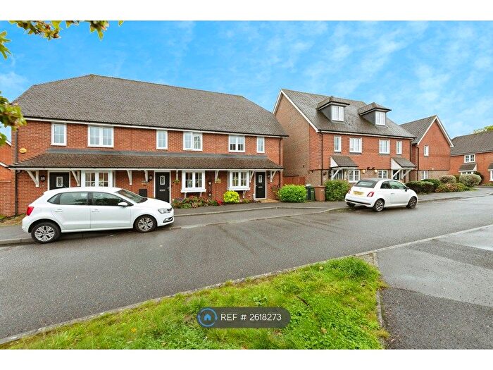 3 Bedroom Semi-detached House To Rent In Newman Road, Horley, RH6