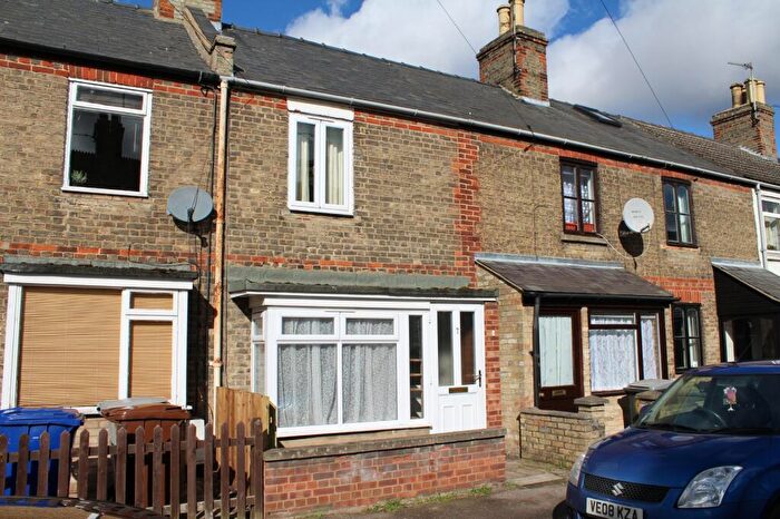 2 Bedroom Cottage To Rent In Field Terrace Road, CB8