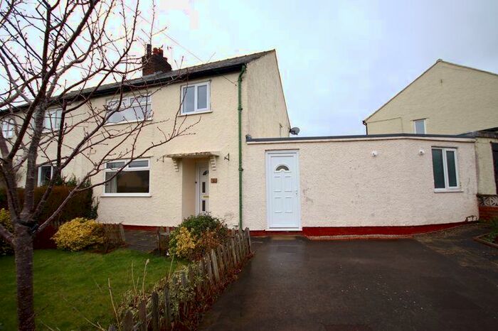 3 Bedroom Semi-Detached House For Sale In Pentrefelin, Glan Conwy, LL28