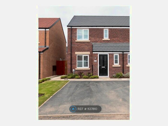 3 Bedroom Semi-Detached House To Rent In Lancelot Way, NG19