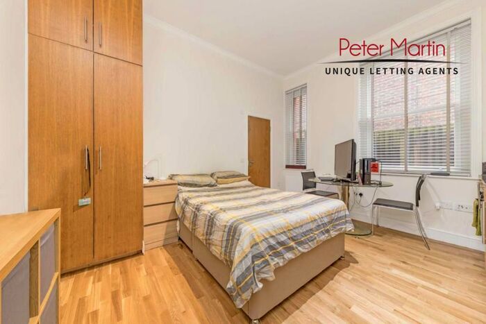 Studio To Rent In Rosslyn Hill, Belsize Park NW3